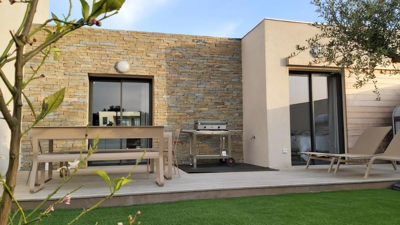 Villa Home Holiday A Cala Rossa Lecci Exteriör bild