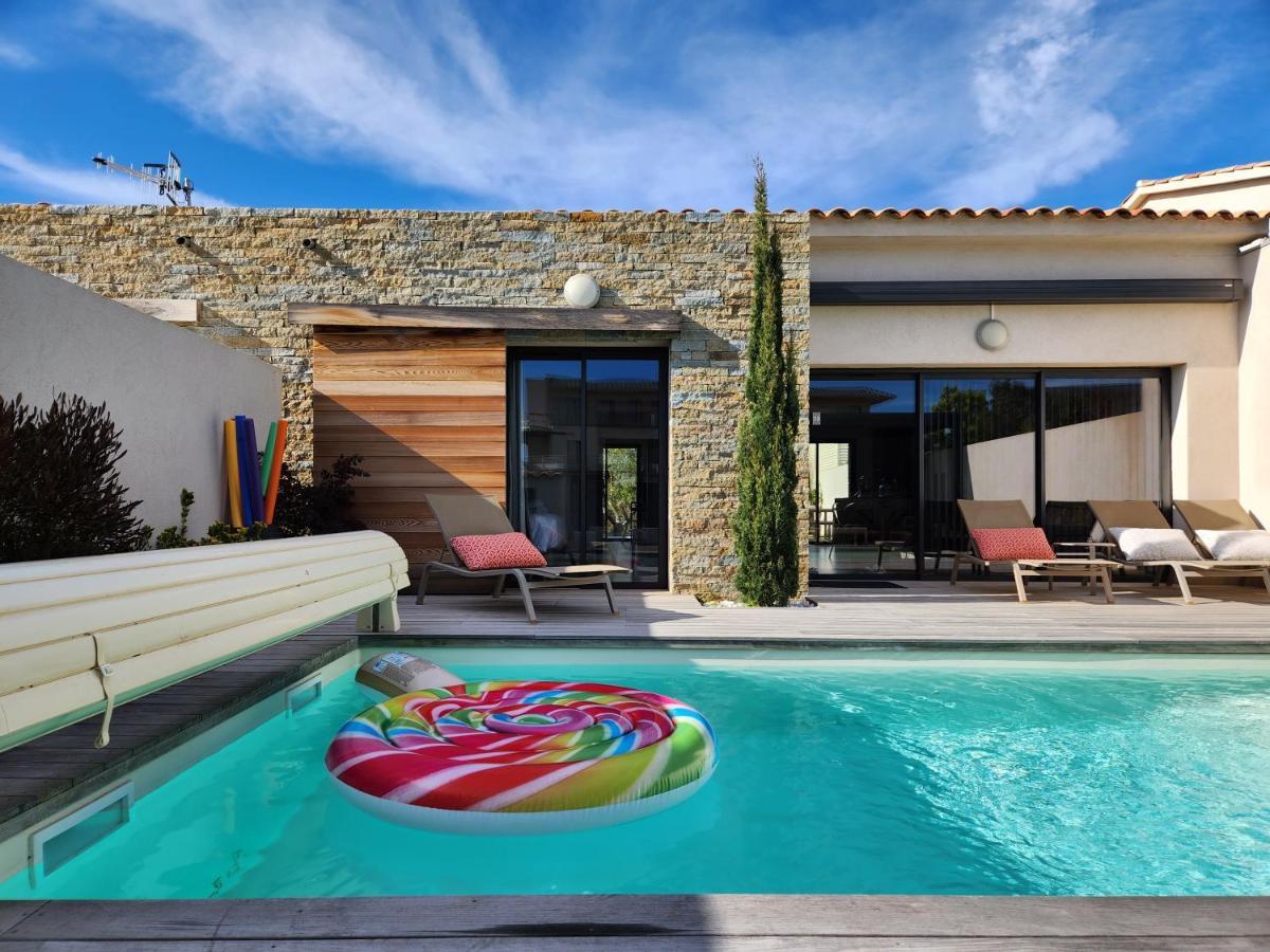 Villa Home Holiday A Cala Rossa Lecci Exteriör bild