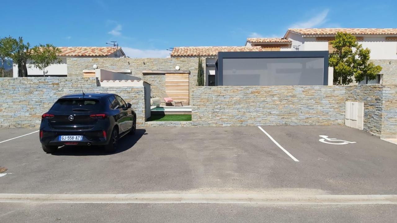 Villa Home Holiday A Cala Rossa Lecci Exteriör bild